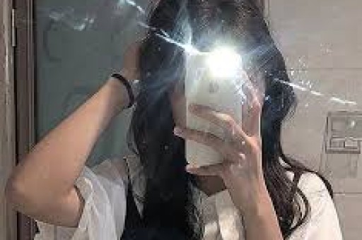 网红直播PK喝酒后去世“搏命式”直播该停了